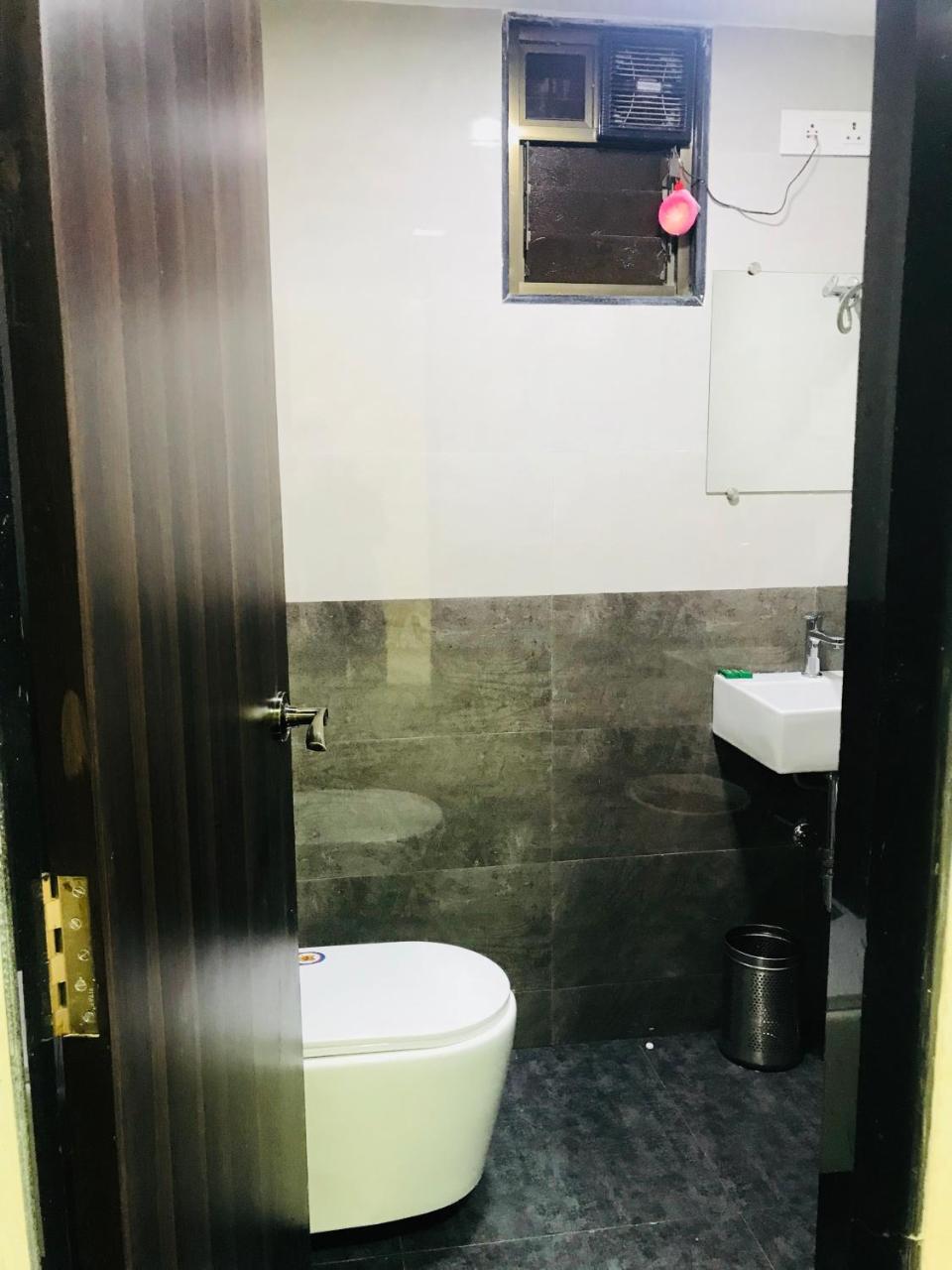 Hotel Shabana - Colaba Causeway Mumbai Eksteriør bilde